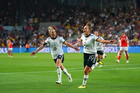 Duitsland verslaat Oostenrijk op EK en speelt in halve finale tegen winnaar Nederland - Frankrijk