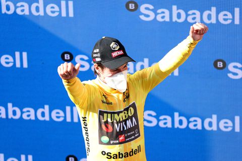 Roglic en Evenepoel blazen concurrentie op een hoopje bij proloog in Baskenland