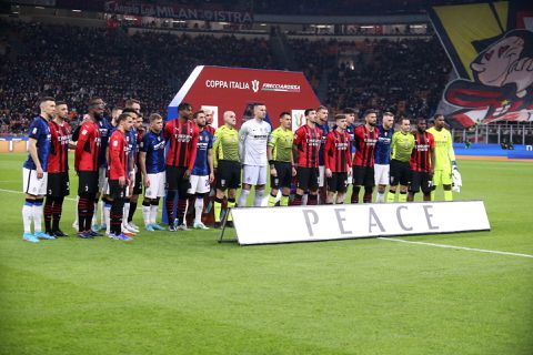 De opstellingen der beide elftallen in de Derby della Madonnina
