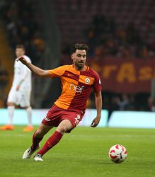 Galatasaray na hakken-over-de-sloot-zege weer koploper van Turkije