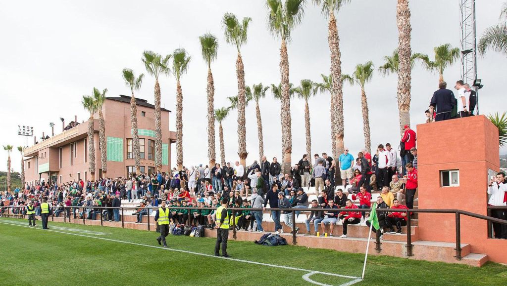 Pers en fans niet welkom bij Feyenoord in Marbella