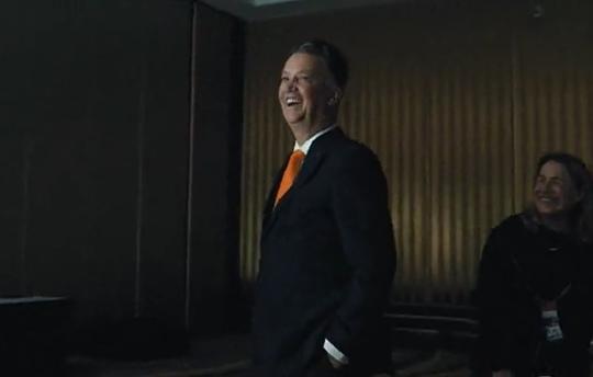 🎥 | Louis van Gaal lacht om juich-video van Andries Noppert: 'Dat is een celebration hoor'