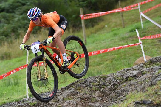 WB mountainbike: Anne Tauber 5de in Italië