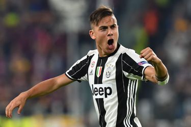 Heerlijke goals brengen Juve al vroeg op voorsprong tegen Barça (video's)