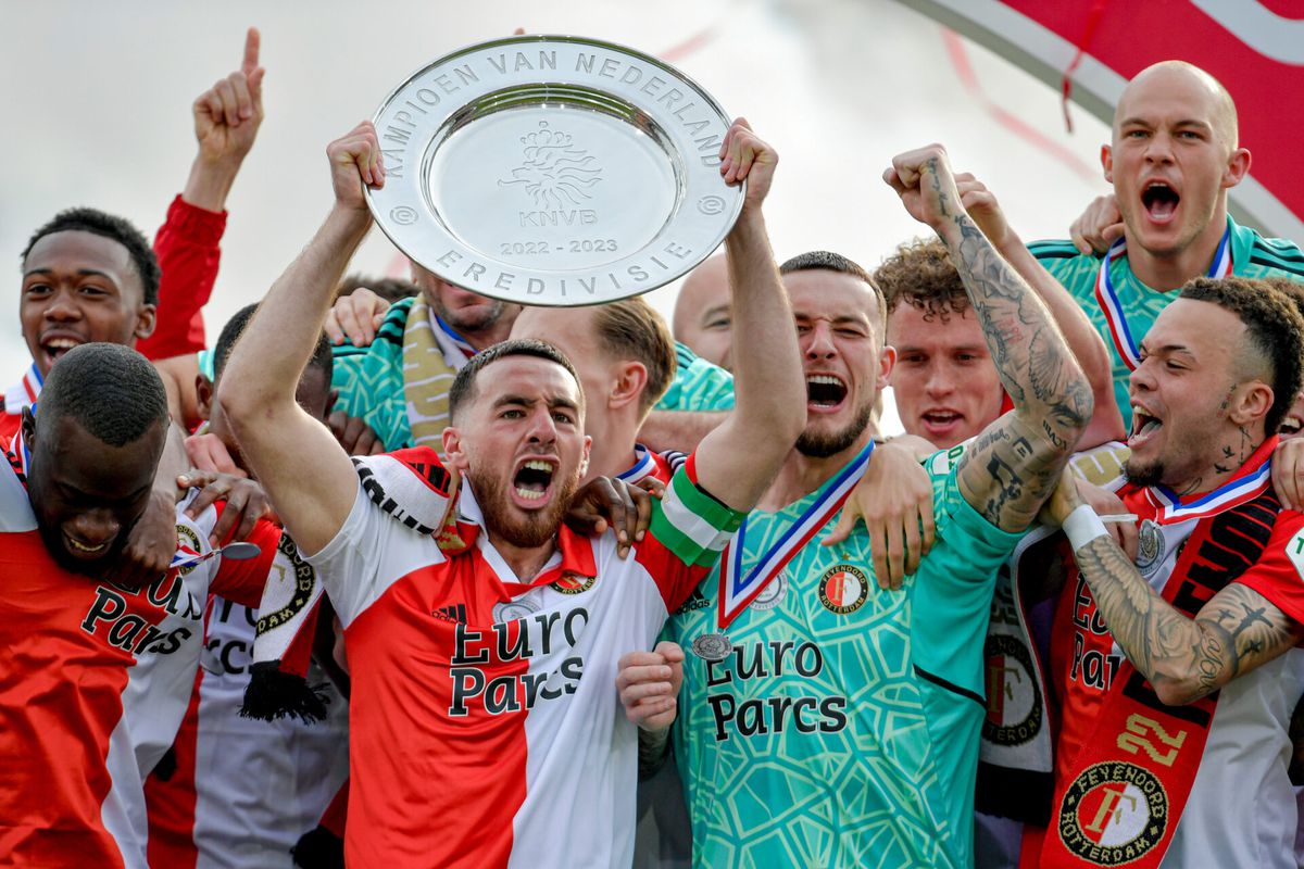 TV-gids: op deze zender en zo laat check je LIVE de huldiging van Feyenoord