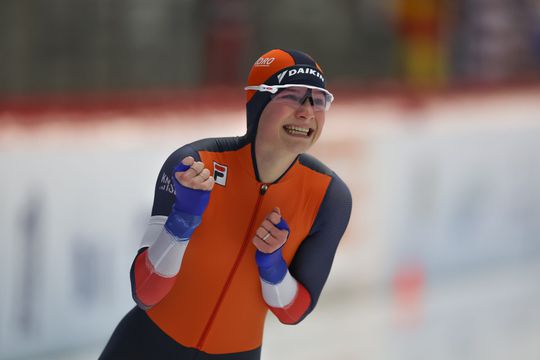 Angel Daleman (15) domineert WK schaatsen voor junioren: 4 keer podium en eindzege