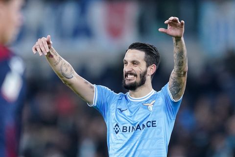 TV-gids buitenlands voetbal: Bundesliga heeft wat duels in te halen en Lazio strijdt tegen Milan