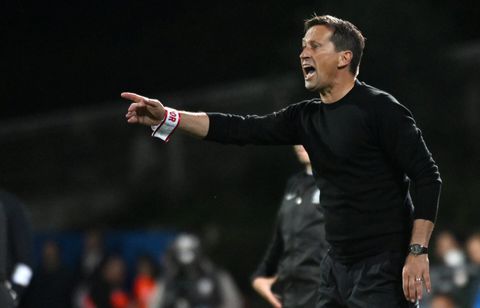 Schmidt vraagt bij mogelijk vertrek van ‘geweldige speler’ Fernandez om versterkingen