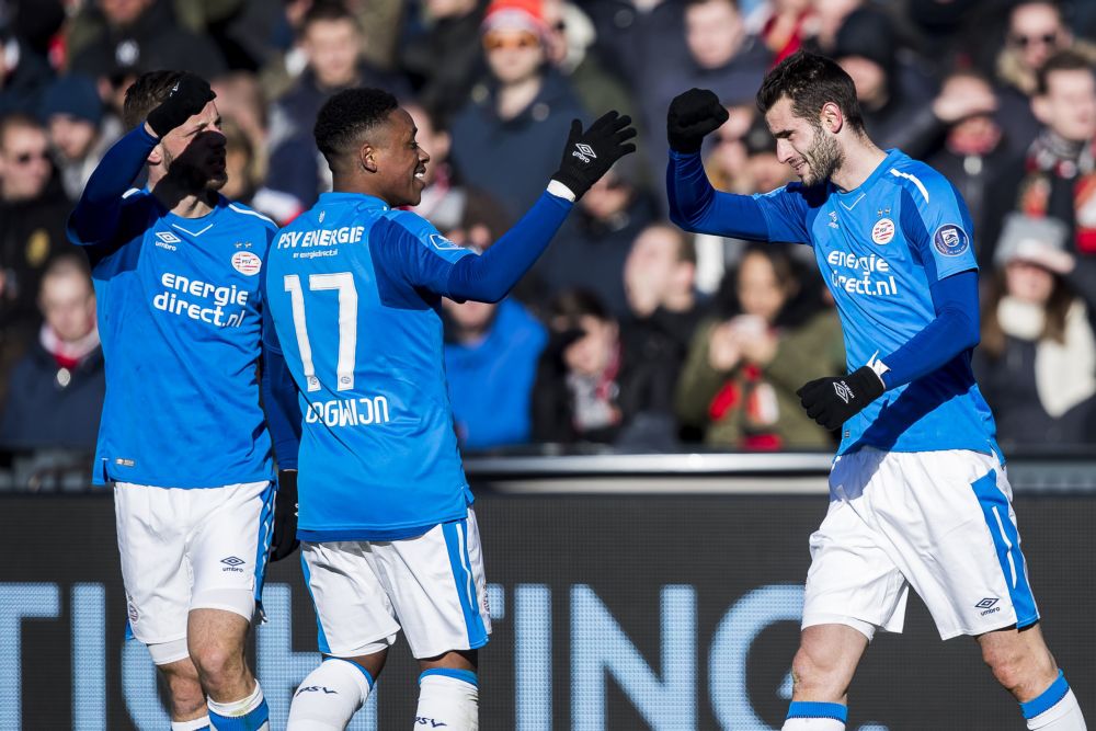 Cocu over volle focus bij PSV: 'Tijd van schouderklopjes ligt weer achter ons'
