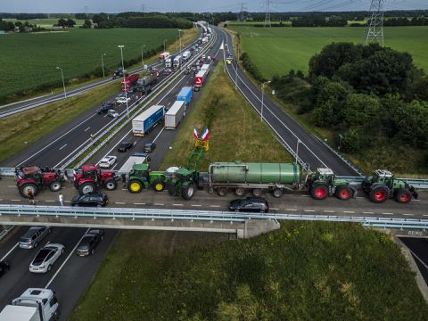 ASO waarschuwt de Tour de France-karavaan voor Nederlandse boerenprotesten op weg naar Frankrijk