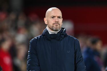 😂 | Steenkolenengels van Ten Hag: check wat hij van 'achter de feiten aanlopen' maakt
