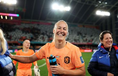 Stefanie van Der Gragt neemt met emotionele post afscheid van het profvoetbal