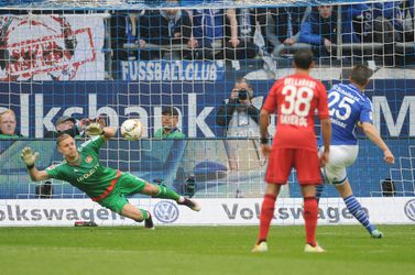 Schalke breekt de tent af tegen Bayer Leverkusen (video)