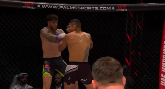 🎥 | Knokker 'Dracul' Surdu leidt fantastische KO in met DEZE razendsnelle backfist