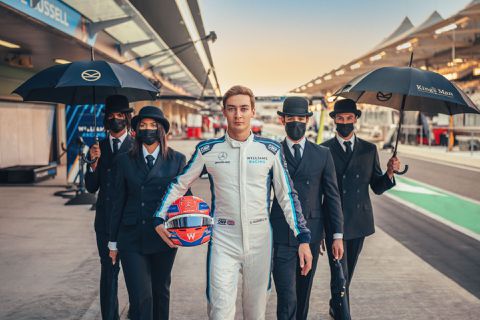 📸 | Check hier de speciale 'afscheidshelmen' van Raikkonen, Russell en Bottas