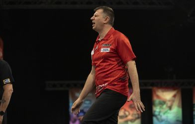 Ratajski out: voor het eerst dit jaar een geplaatste speler uitgeschakeld op het WK darts