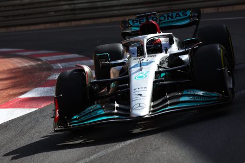 Hamilton en Russell worden gek van stuiterende Mercedes in Monaco: 'Ik maak bijna wheelies'