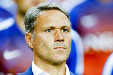 FIFA-man Van Basten: 'Videoscheids al gebruiken op WK 2018 in Rusland'