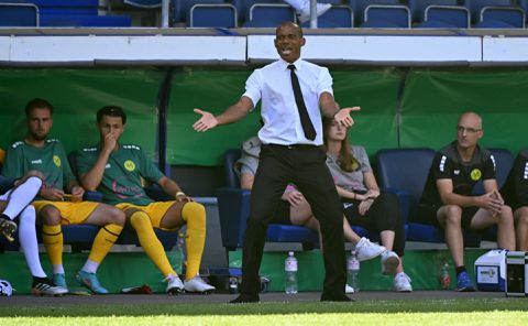 Vreemde conclusie FIFA-expert Oliseh na makkelijk vallende Ronaldo: 'Geniaal'