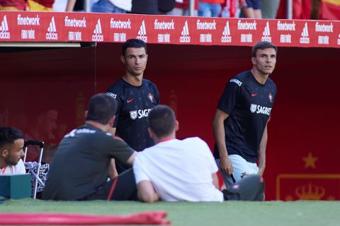 Cristiano Ronaldo is voor de 2e keer in 14 jaar op de bank gezet bij Portugees elftal
