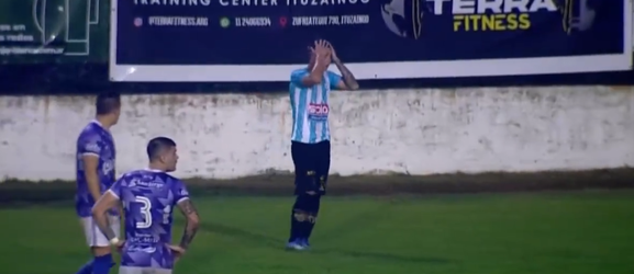 🎥 | Argentijnse speler PIST op grasveld terwijl hij pas 11 minuten meespeelt