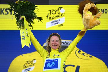 TV-gids: kijk hier hoe Van Vleuten de gele trui verdedigt in de slotrit van Tour de France Femmes