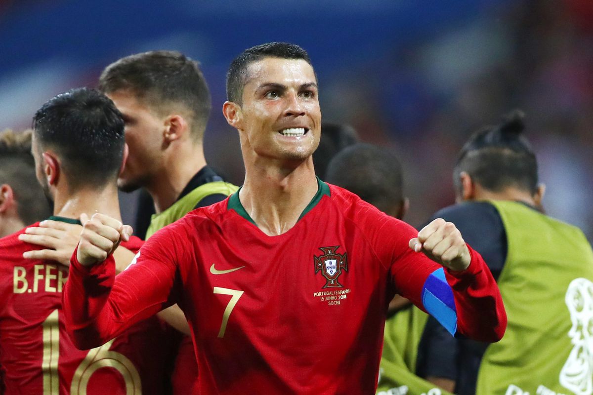 Niet te remmen Ronaldo snoert alle haters de mond: 'Ik geloof in mezelf, altijd'