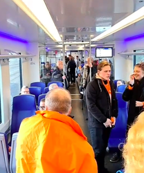 😅| Oeps! Oranje-fans vertraagd omdat NS-machinist níet op station R'dam Stadion stopt