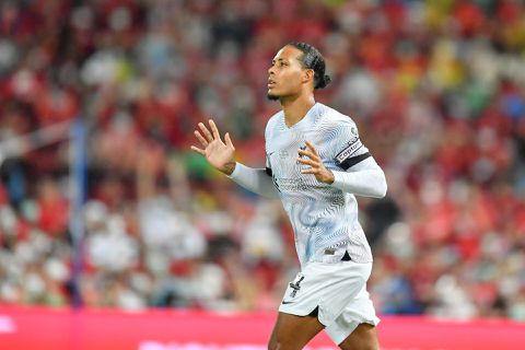 Van Dijk (Liverpool) en Aké (ManCity) in de basis bij strijd om Community Shield