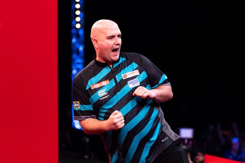 Cross kan leven met nederlaag tegen Van Gerwen: 'Het is leuk om Michael terug aan de top te zien'