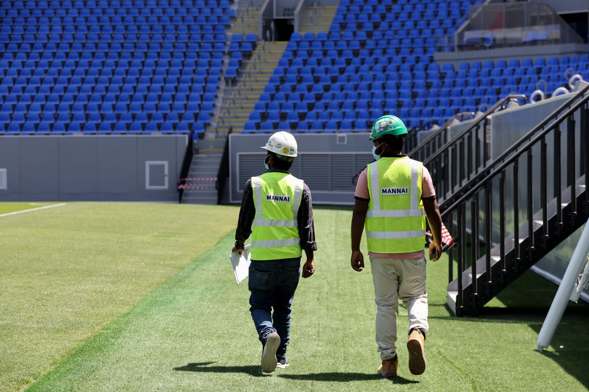 Beveiligers WK in Qatar worden gedwongen te werken: 'Sommigen wachten al jaren op vrije dag'