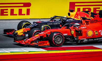 De samenvatting van de schitterende zege van Verstappen in Oostenrijk (video)