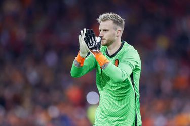 Mark Flekken keept ook bij Oranje tegen Duitsland: 'Omdat hij daar voetbalt'