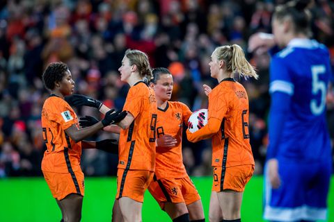12-klapper! Oranje Leeuwinnen breken bijna eigen record met monsterzege op Cyprus