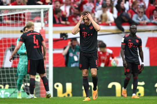 Crisis bij Bayern München compleet: koppositie in gevaar door nieuwe afgang