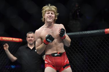 🎥 | Zingende Paddy Pimblett bereidt zich voor op UFC-partij met klassieker van P Diddy