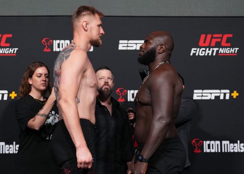 TV-gids: zo kijk je zaterdagavond naar UFC VEGAS 56 | Volkov vs Rozenstruik