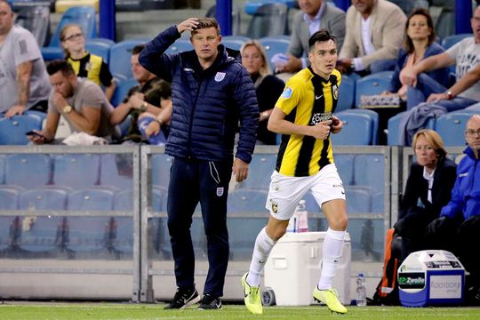 PEC-trainer John Stegeman boos op team en 'schijterige' Etiënne Reijnen: 'Hoofd erin'