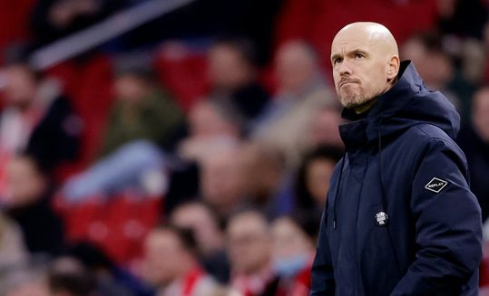 Erik ten Hag reageert op Overmars-situatie: 'Daar heb ik het moeilijk mee'