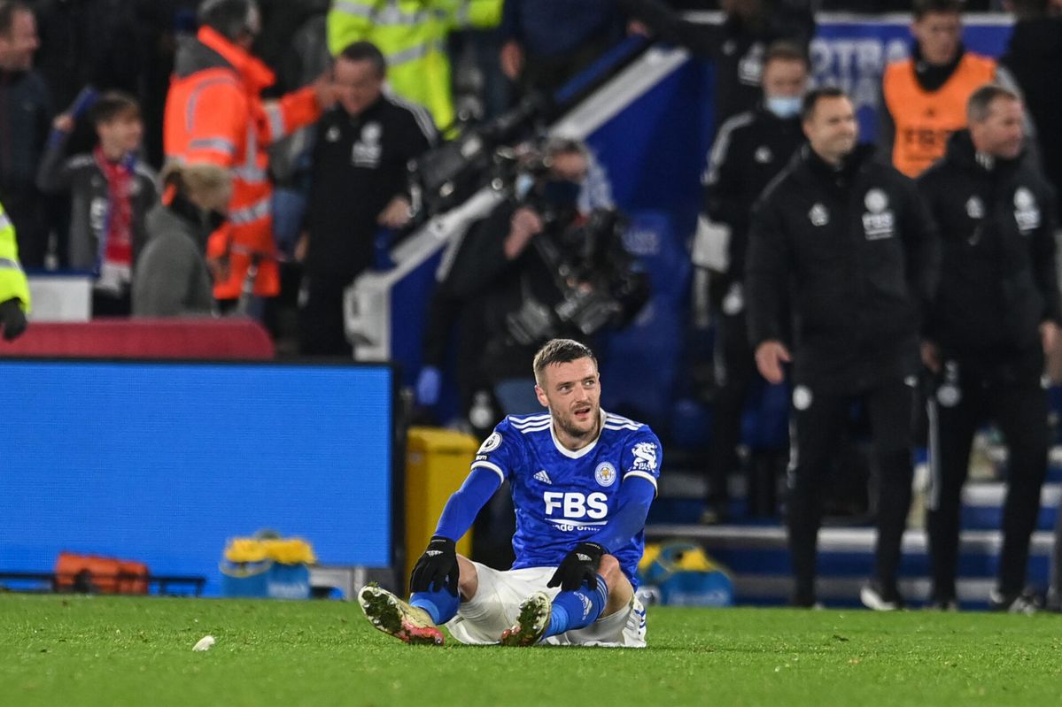 Jamie Vardy mist Nieuwjaarspotje bij Leicester City: 'Kan wel 3 tot 4 weken duren'