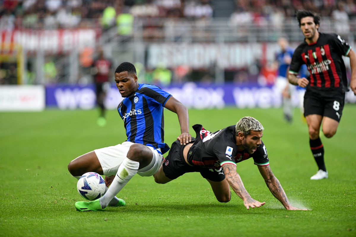 🎥​ | Check de goals bij de grimmige Derby della Madonnina (Milan v Inter)