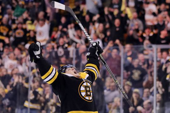 Boston plaatst zich spectaculair voor kwartfinales NHL