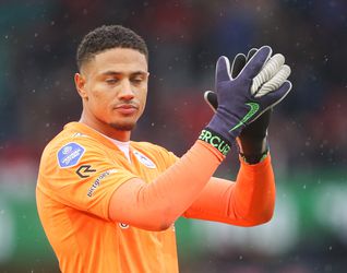 Keeper Maduka Okoye helpt Sparta aan miljoenen met recordtransfer naar Premier League-club