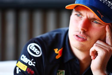 Verstappen genoot van de drukke 'transferzomer': 'Soms goed om ergens anders te kijken'