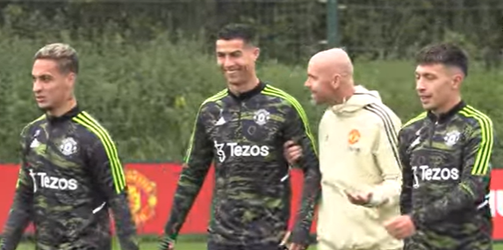 🎥 | Erik ten Hag maakt lolletje met Cristiano Ronaldo tijdens training Manchester United
