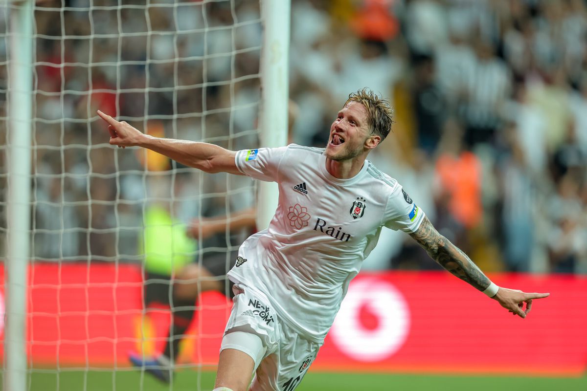 Weghorst is weer eens belangrijk voor Besiktas: 1 goal en 1 assist dragen bij aan 3-1-overwinning