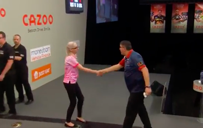 🎥 | Zien! Fallon Sherrock dendert door op Grand Slam met nieuwe topzege op Mensur Suljovic