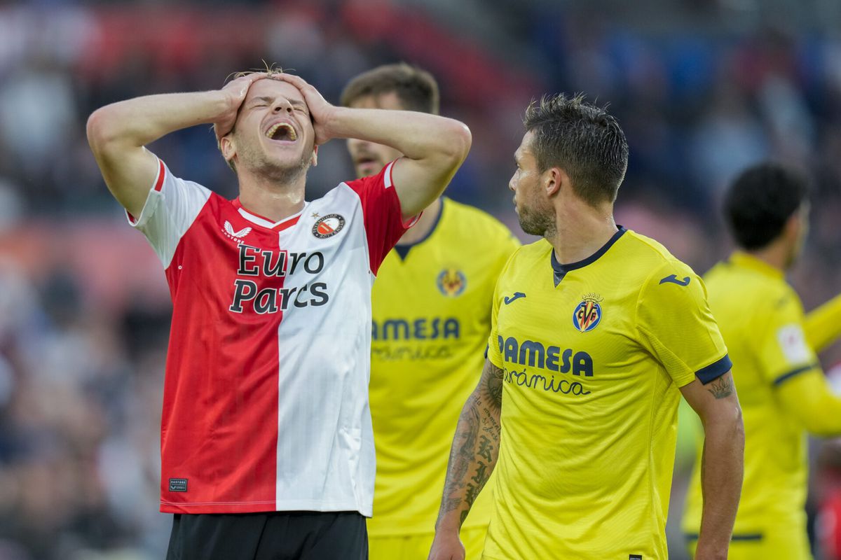 Feyenoord waarschuwt supporters: nieuwe kledingsponsor kan de vraag niet aan