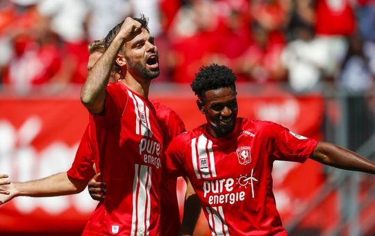 FC Twente overklast Heerenveen en plaatst zich voor finale play-offs Europees voetbal