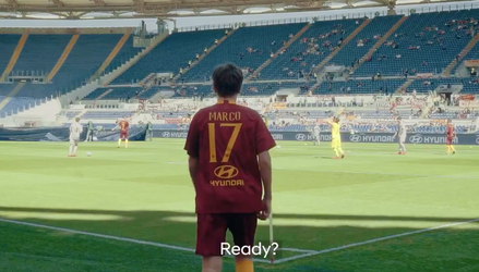 LOL! AS Roma nodigt fan uit na reactie op Facebook: 'Probeer het zelf maar' (video)